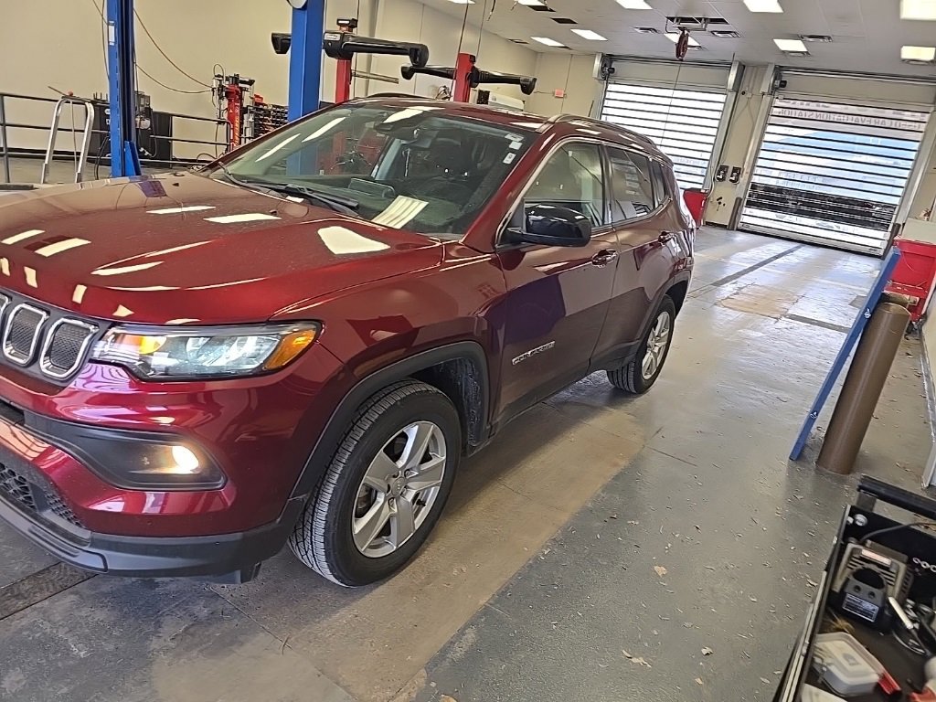 Used 2022 Jeep Compass Latitude w/ Sun and Sound Group image 2