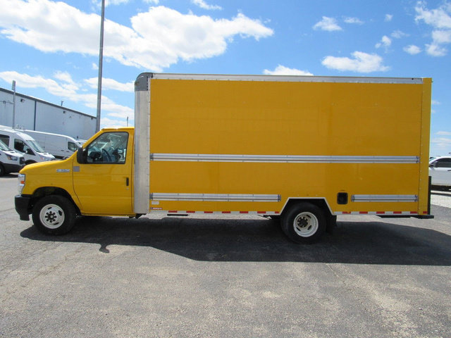 Used 2021 Ford E-350 and Econoline 350 Super Duty RWD image 6