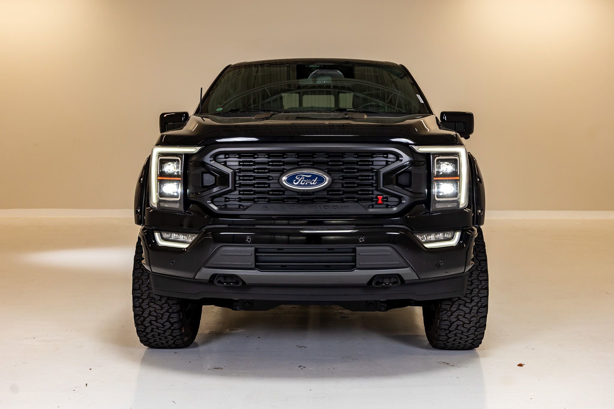 Used 2022 Ford F150 Lariat w/ Equipment Group 502A High AWD/4WD image 2