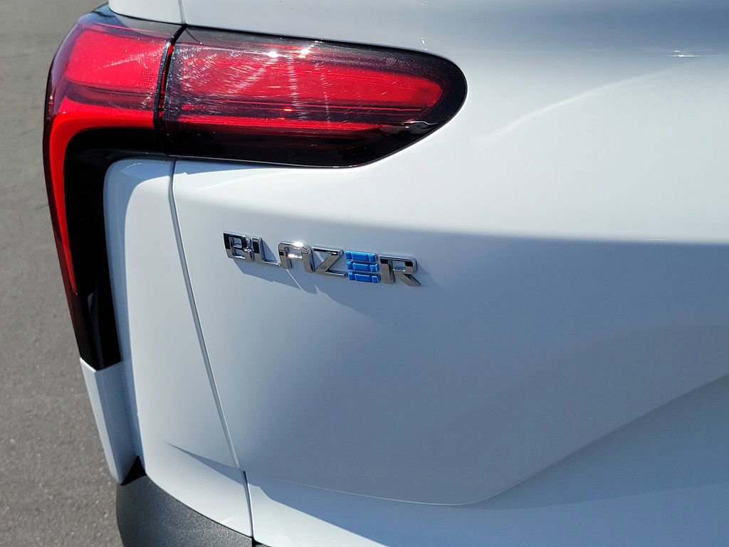 Used 2026 Chevrolet Blazer EV LT image 17