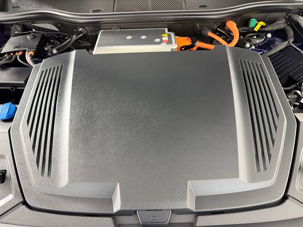 Used 2022 Audi e-tron Premium AWD/4WD image 23