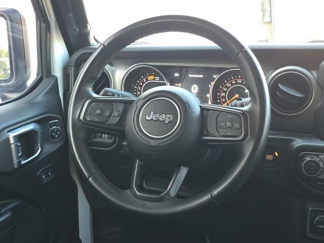 Used 2022 Jeep Wrangler Sport AWD/4WD image 31