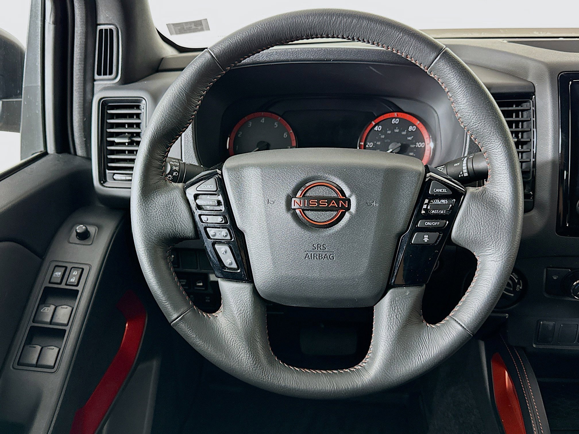 Used 2024 Nissan Frontier PRO-4X w/ Technology Package image 18