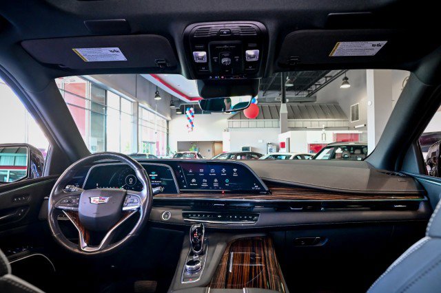 Used 2021 Cadillac Escalade ESV Premium Luxury AWD/4WD image 29