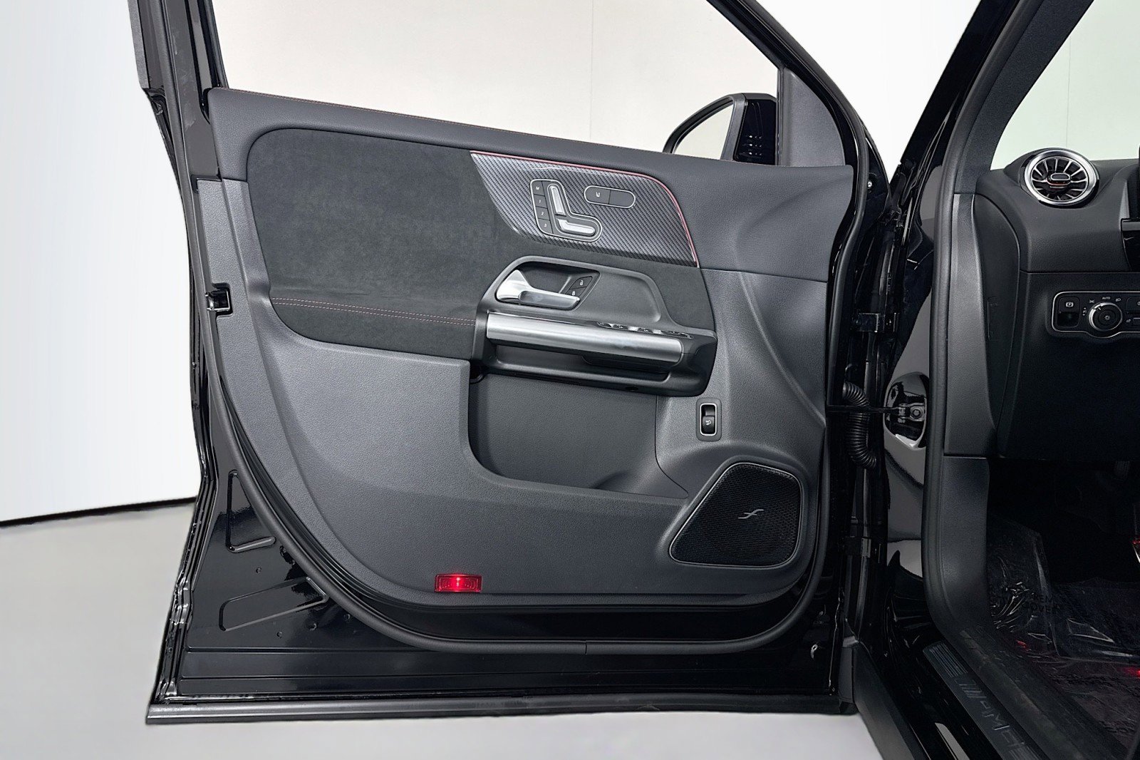 New 2026 Mercedes-Benz GLA 35 AMG 4MATIC image 20