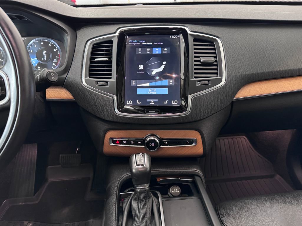 Used 2022 Volvo XC90 T6 Momentum w/ Climate Package AWD/4WD image 15