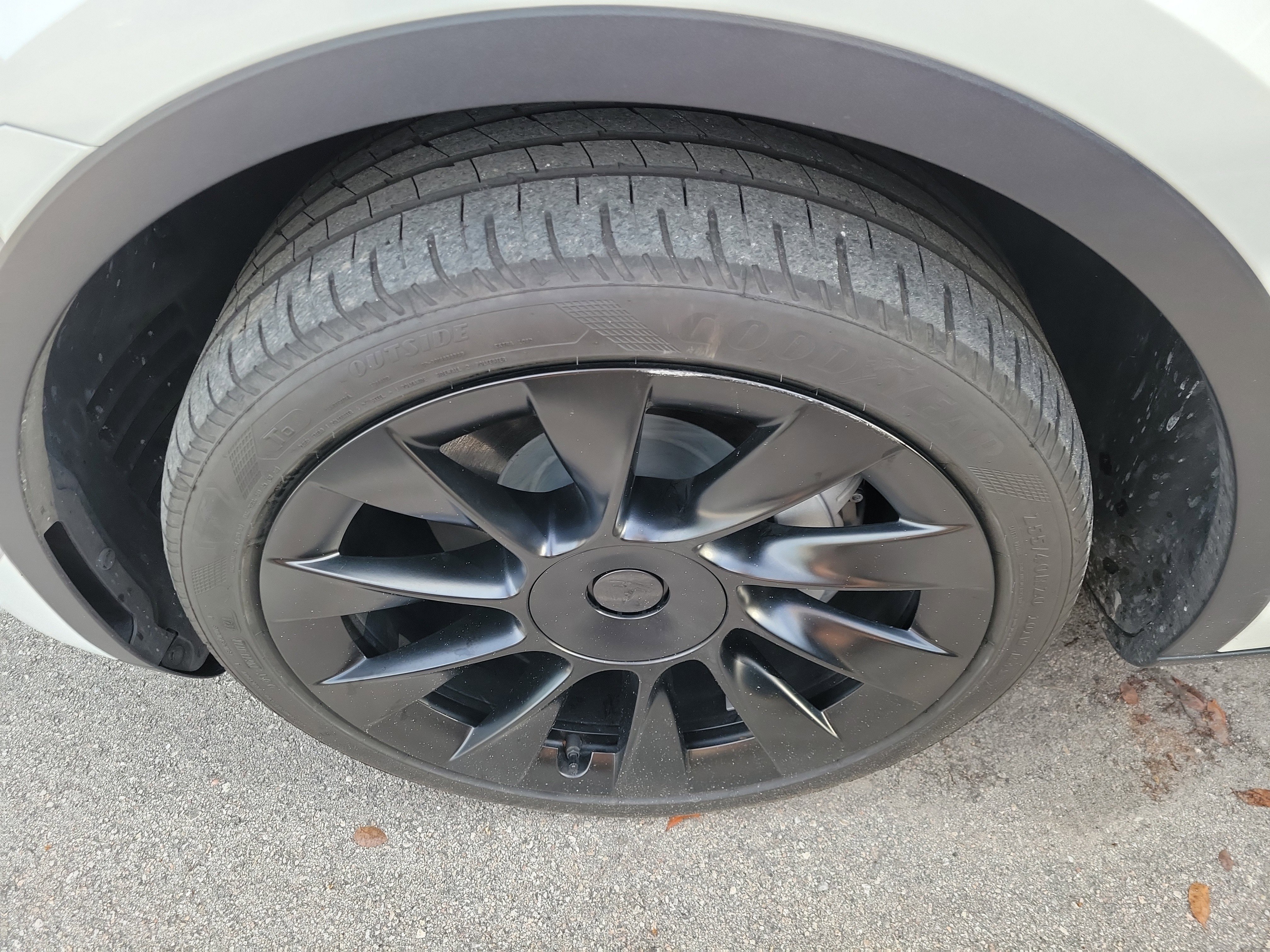 Used 2025 Tesla Model Y Long Range AWD/4WD image 6