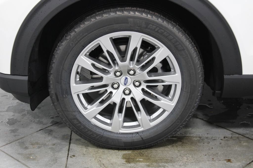 New 2026 Ford Explorer Platinum image 18