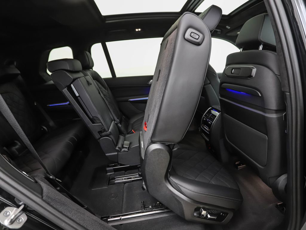 Used 2024 BMW X7 xDrive40i w/ Executive Package image 33