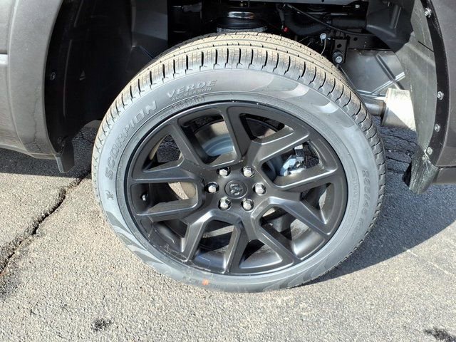 New 2026 RAM 1500 Laramie AWD/4WD image 4