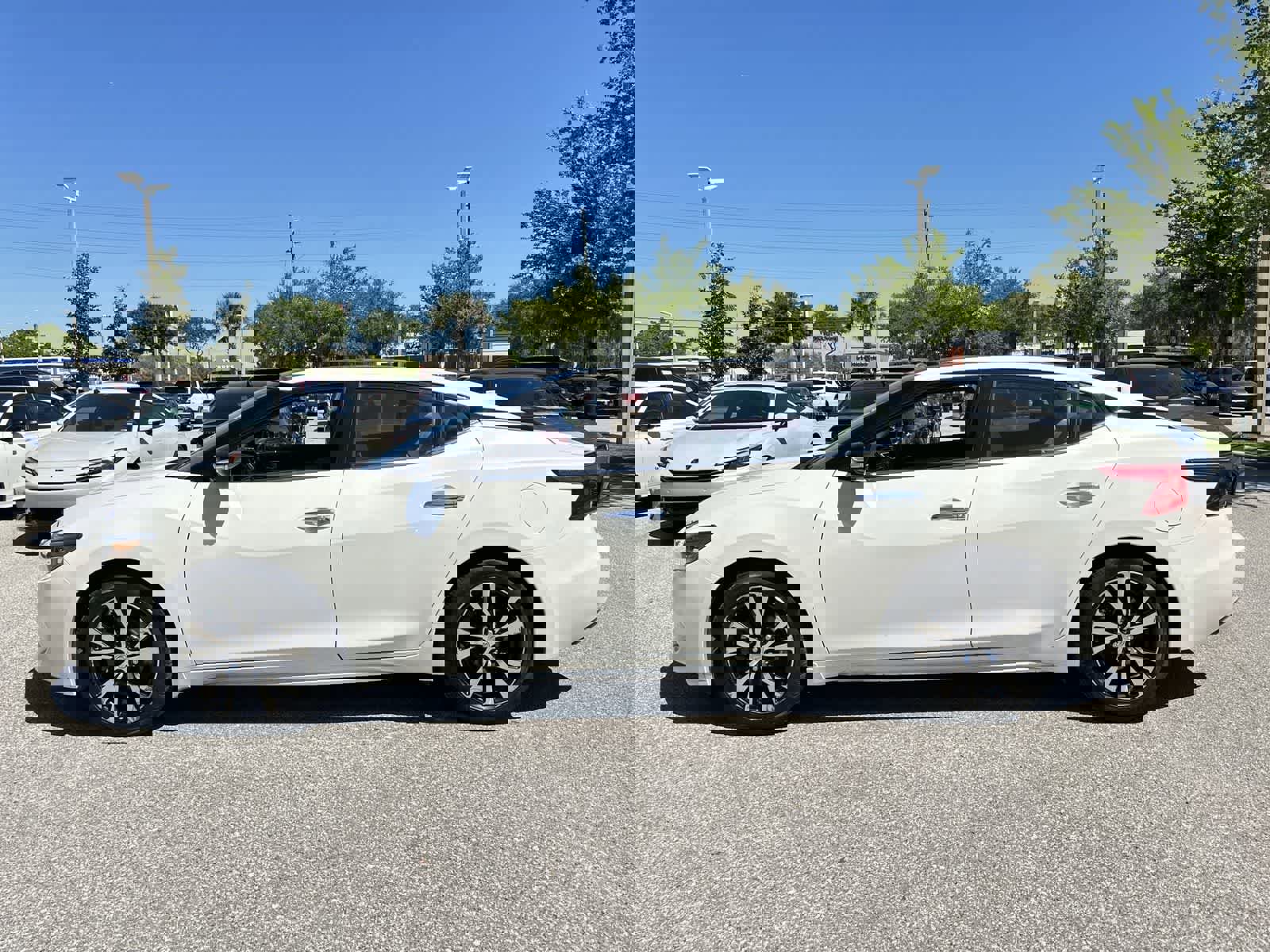 Used 2018 Nissan Maxima 3.5 SL image 3