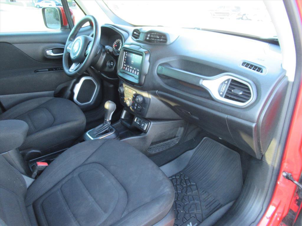 Used 2021 Jeep Renegade Latitude image 9