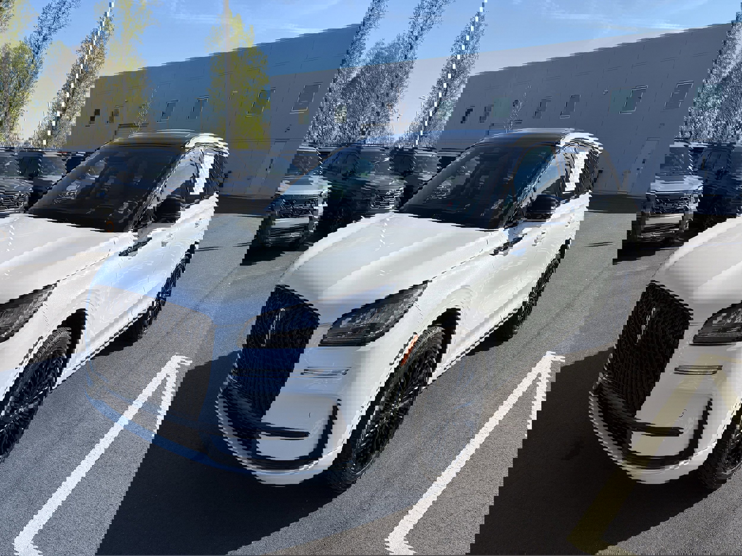 Used 2023 Lincoln Corsair AWD w/ Equipment Group 102A image 3