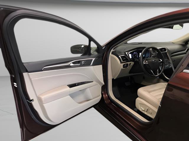 Used 2017 Ford Edge SEL image 10