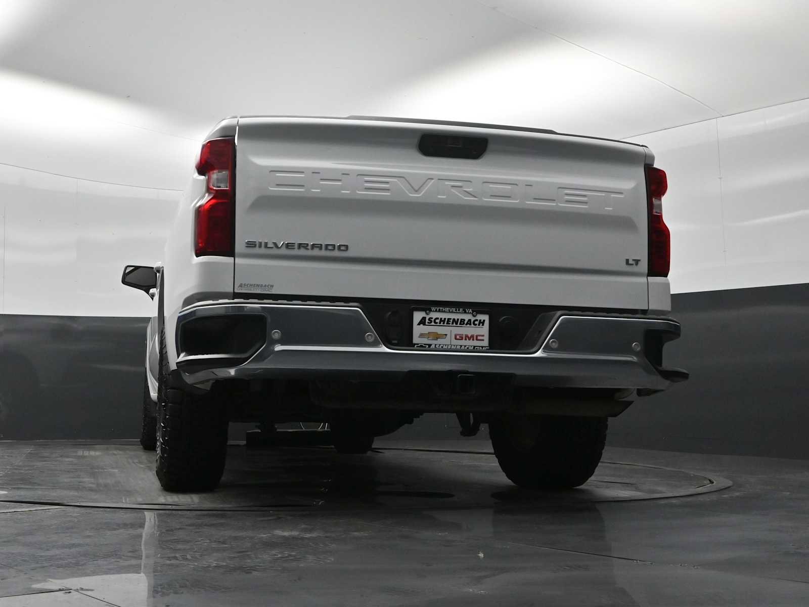 Used 2020 Chevrolet Silverado 1500 LT w/ Convenience Package image 23