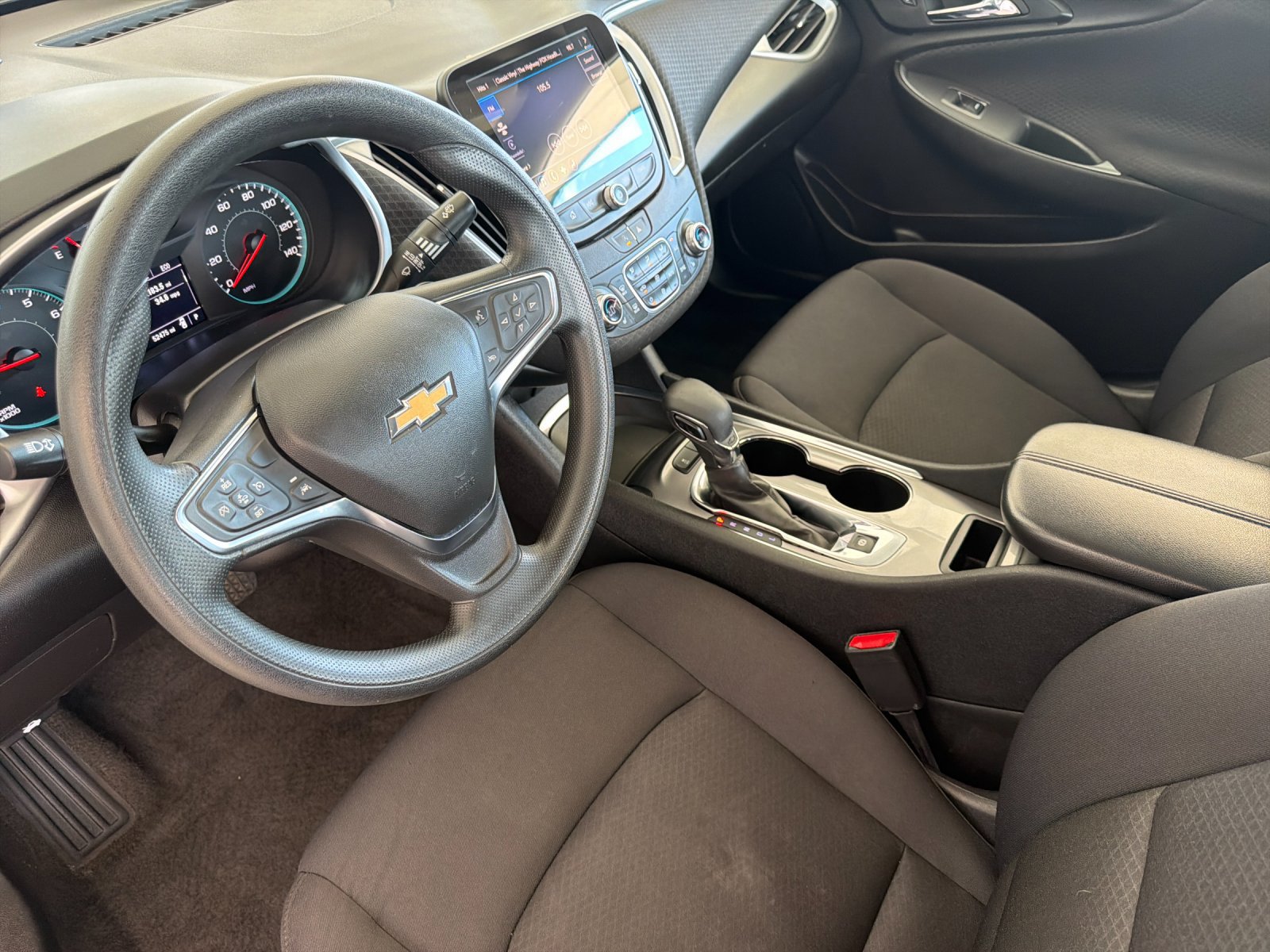 Used 2024 Chevrolet Malibu LT FWD image 9