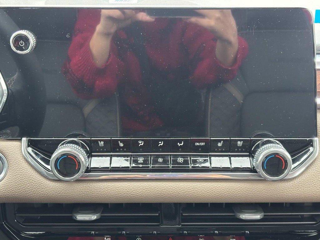 New 2026 GMC Canyon Denali w/ LPO, Denali Black Edition image 13