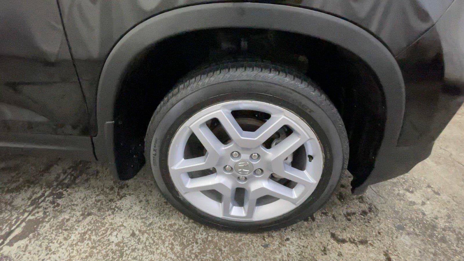 Certified 2025 Honda Passport EX-L image 19