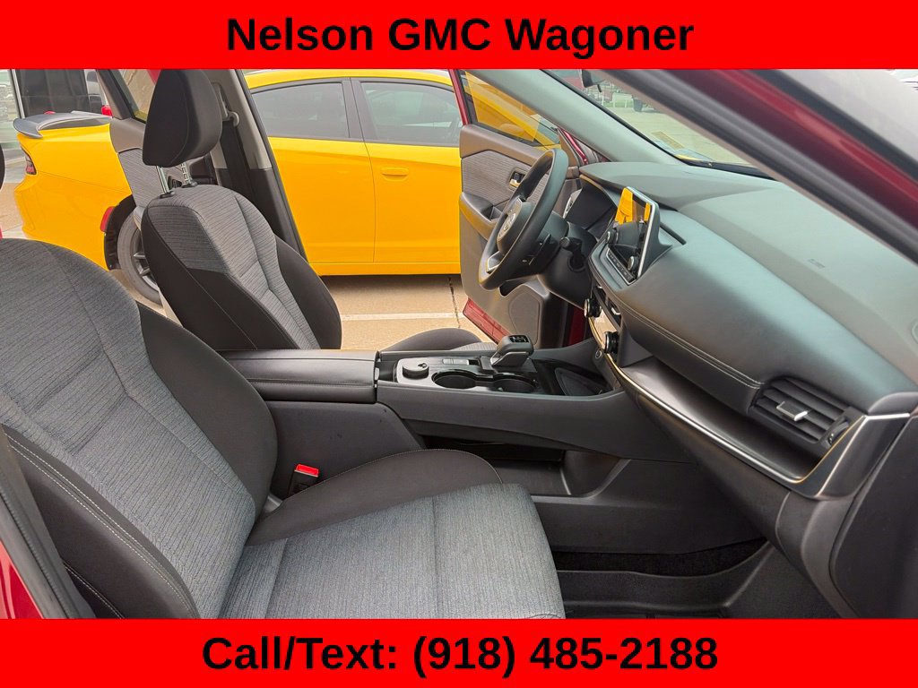 Used 2023 Nissan Rogue SV AWD/4WD image 13