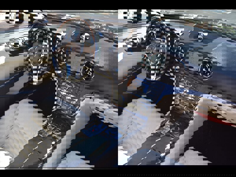 Used 2015 Mercedes-Benz SL 550 w/ Driver Assistance Package image 41