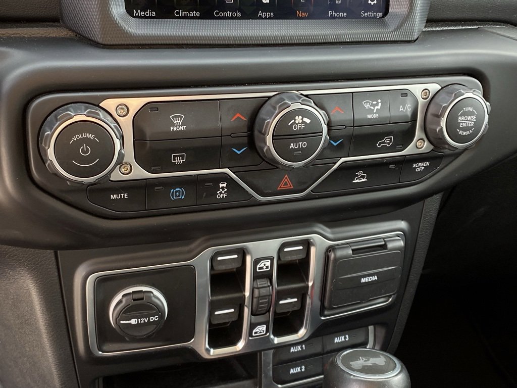 Used 2023 Jeep Wrangler Unlimited Sahara image 19