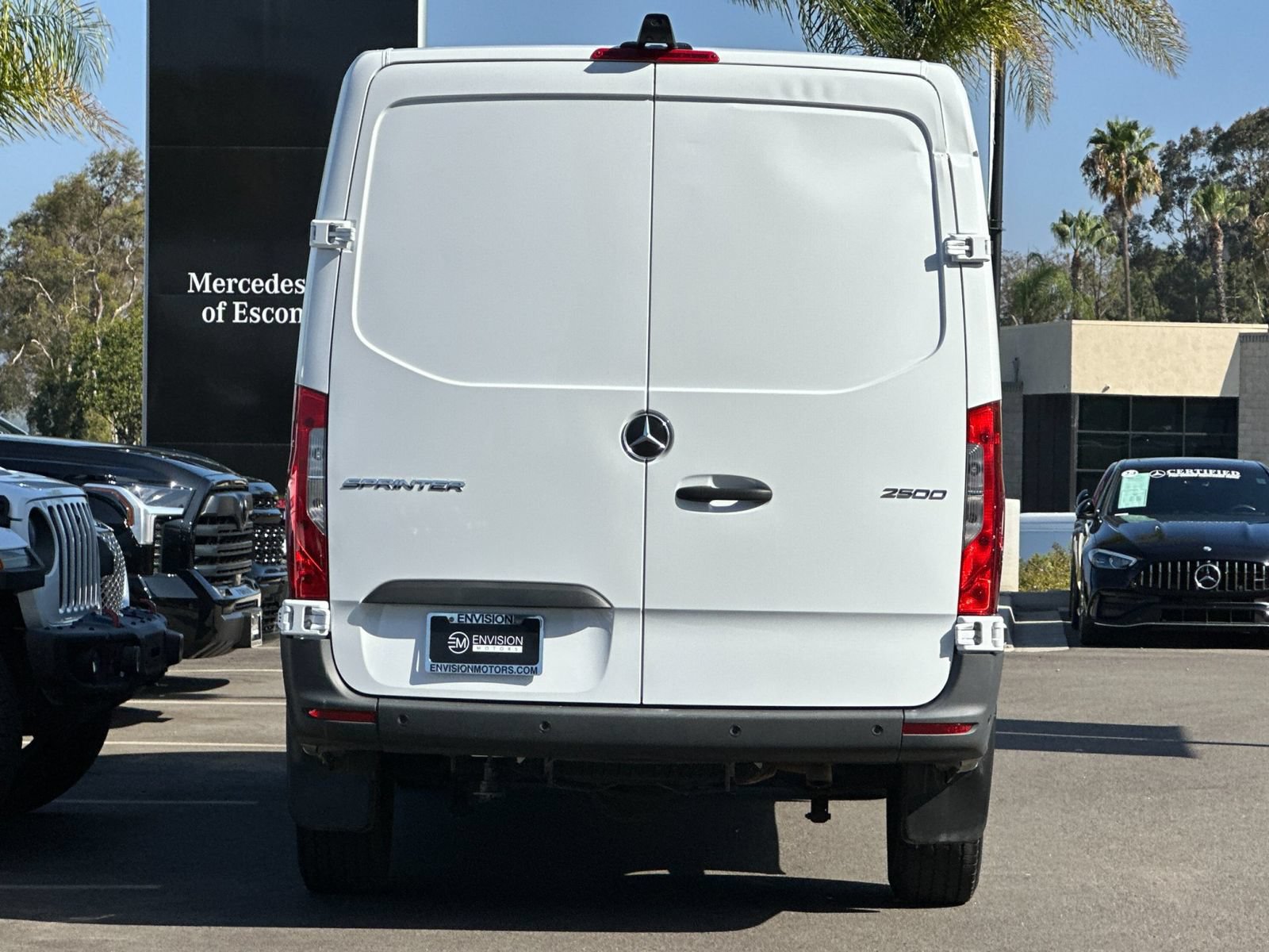 Used 2025 Mercedes-Benz Sprinter 2500 image 4