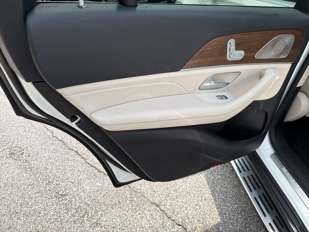 Used 2022 Mercedes-Benz GLS 450 4MATIC image 21
