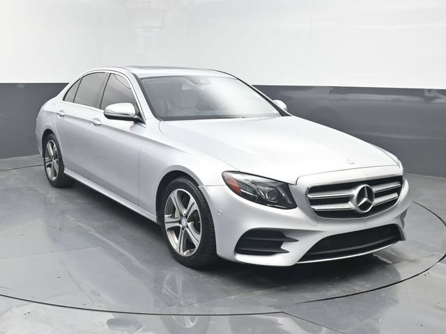 Used 2017 Mercedes-Benz E 300 4MATIC image 9