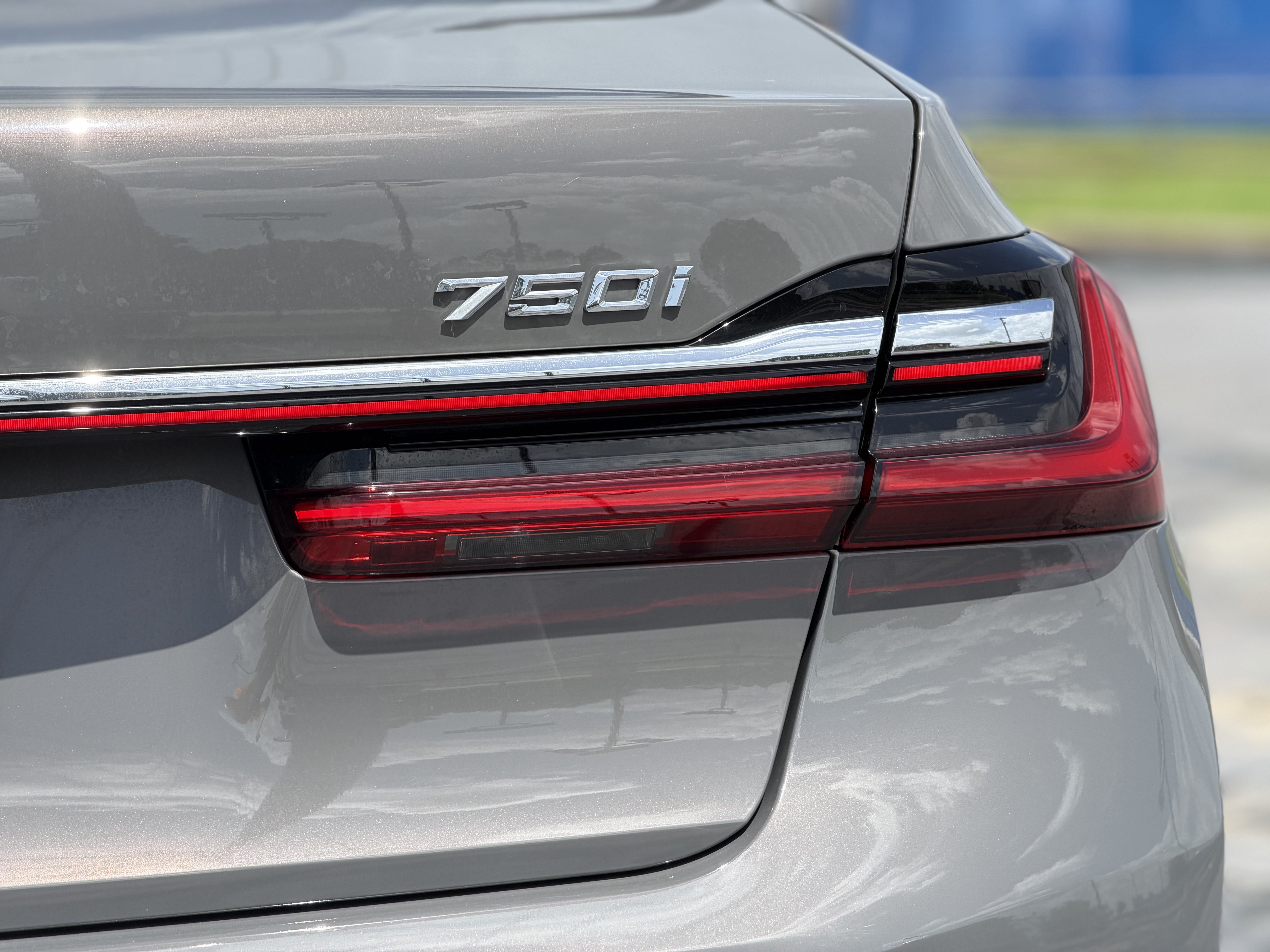 Used 2020 BMW 750i xDrive w/ Executive Package AWD/4WD image 18