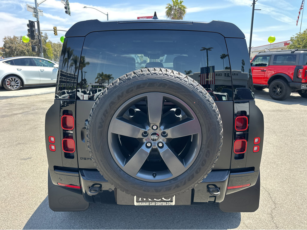 Used 2022 Land Rover Defender 110 X-Dynamic HSE image 12