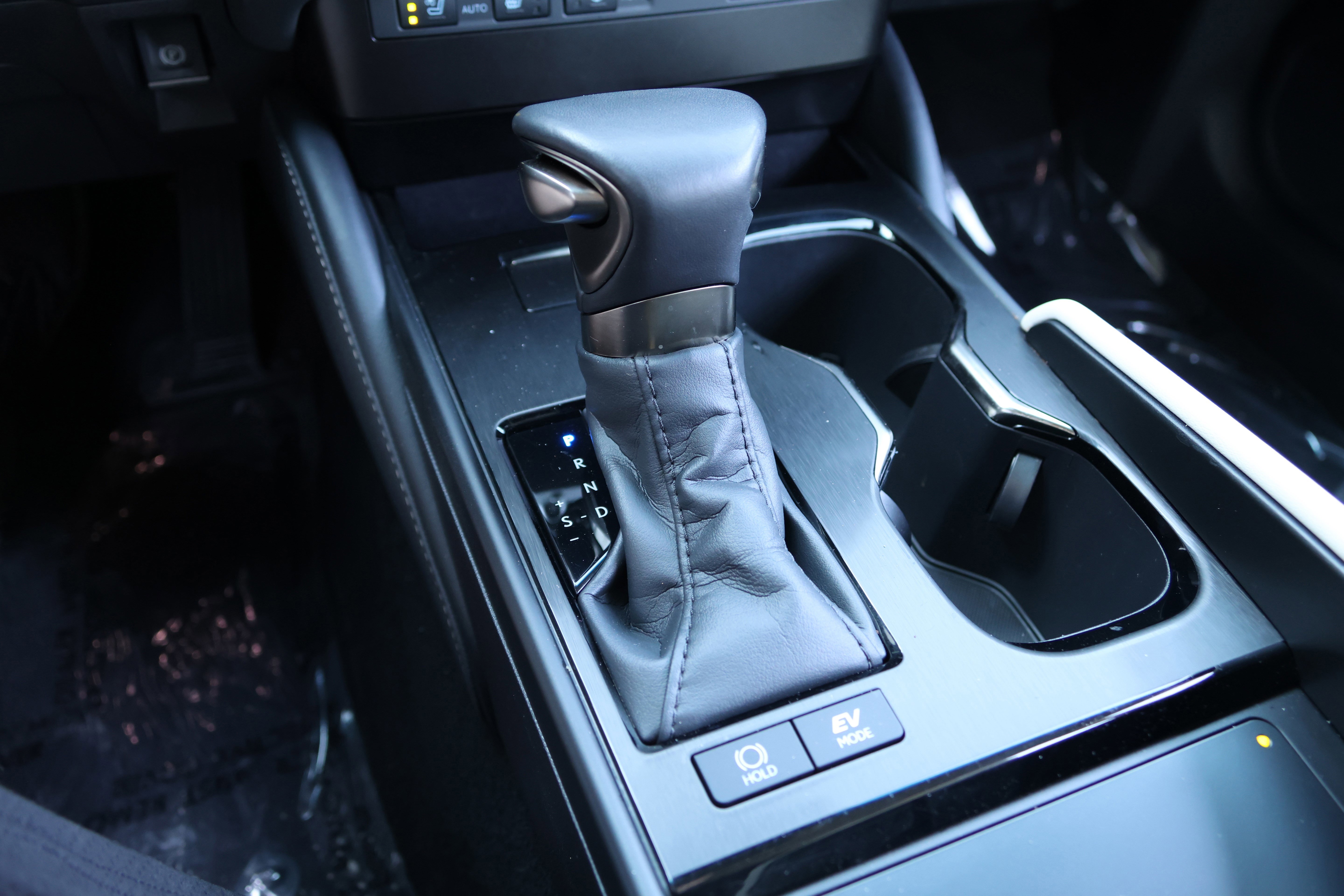 Used 2025 Lexus ES 300h w/ Premium Package image 26