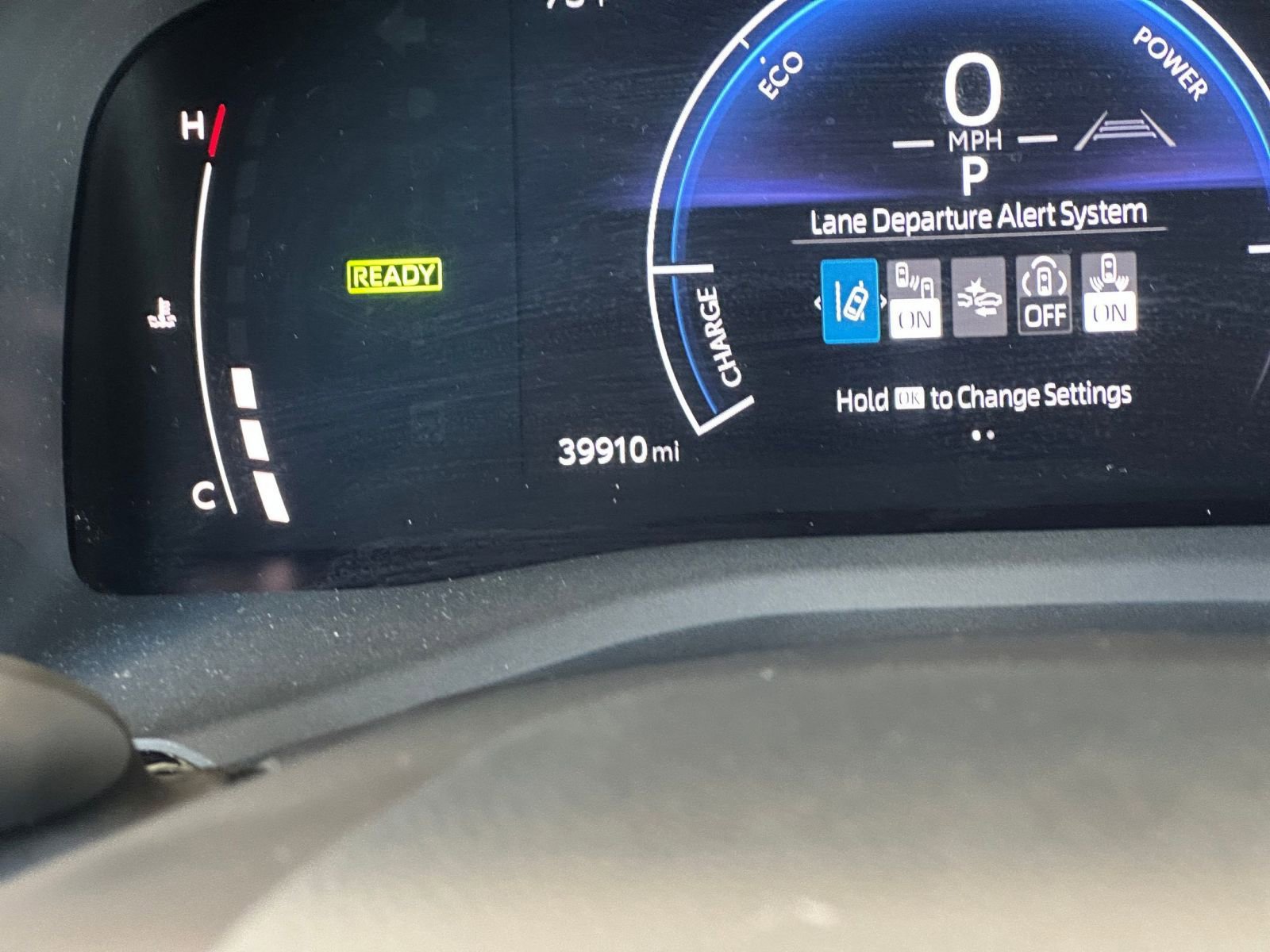 Used 2025 Toyota Camry LE image 39