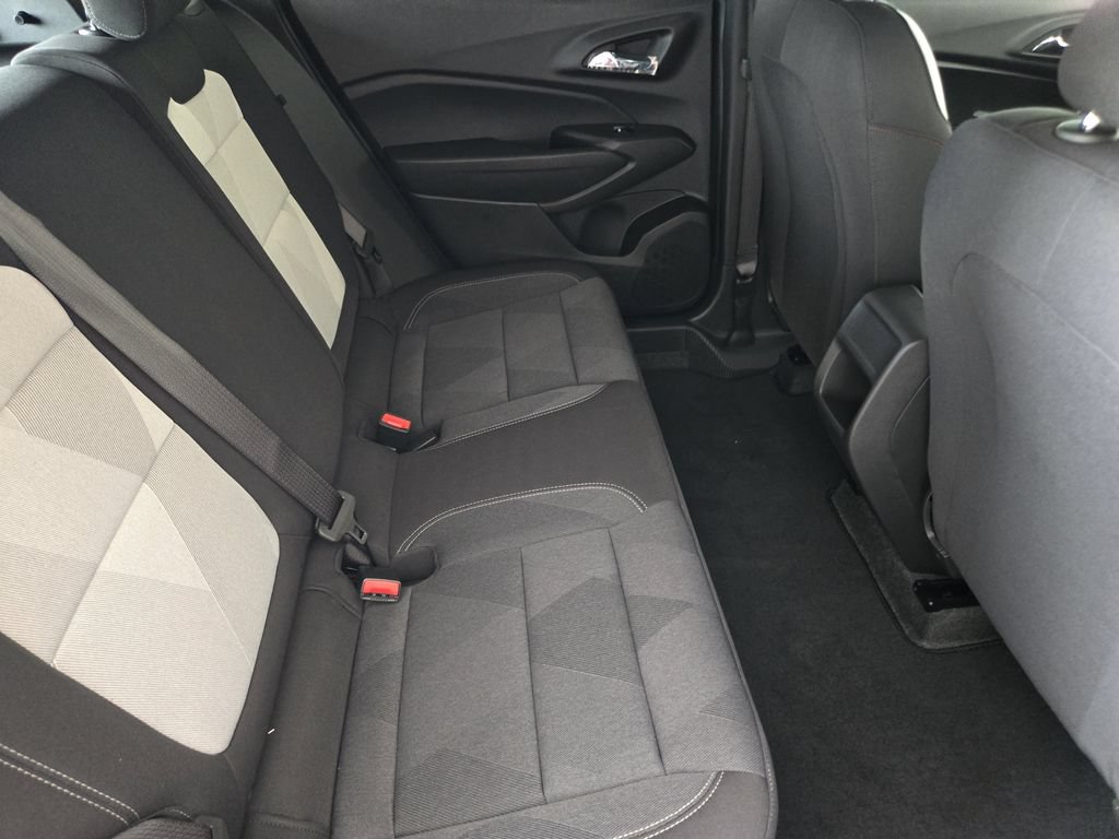 New 2026 Chevrolet Trax RS w/ Driver Confidence Package FWD image 34