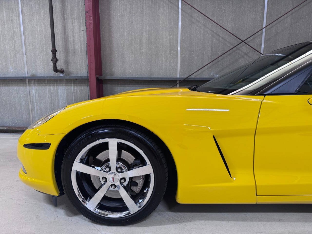 Used 2008 Chevrolet Corvette Coupe w/ Preferred Equipment Group RWD image 9