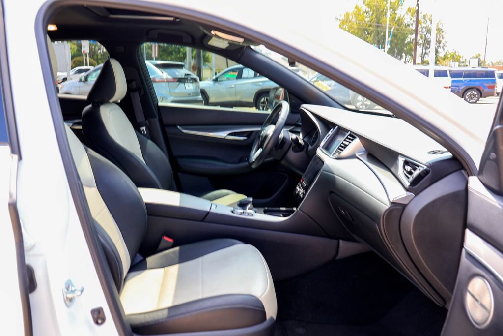 Used 2023 INFINITI QX55 Essential AWD/4WD image 8