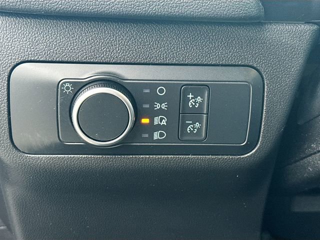 Used 2022 Ford Escape SE w/ Cold Weather Package image 10