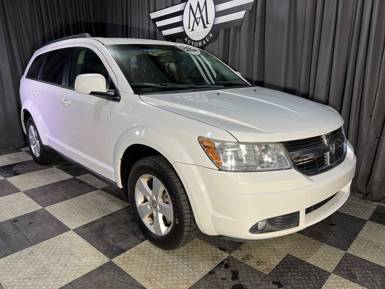 Used 2010 Dodge Journey SXT w/ Flexible Seating Group FWD image 2