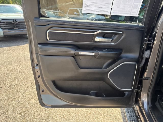 Used 2023 RAM 1500 Laramie AWD/4WD image 19