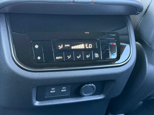 New 2026 Nissan Armada PRO-4X w/ Captain's Chari Seat Package AWD/4WD image 24