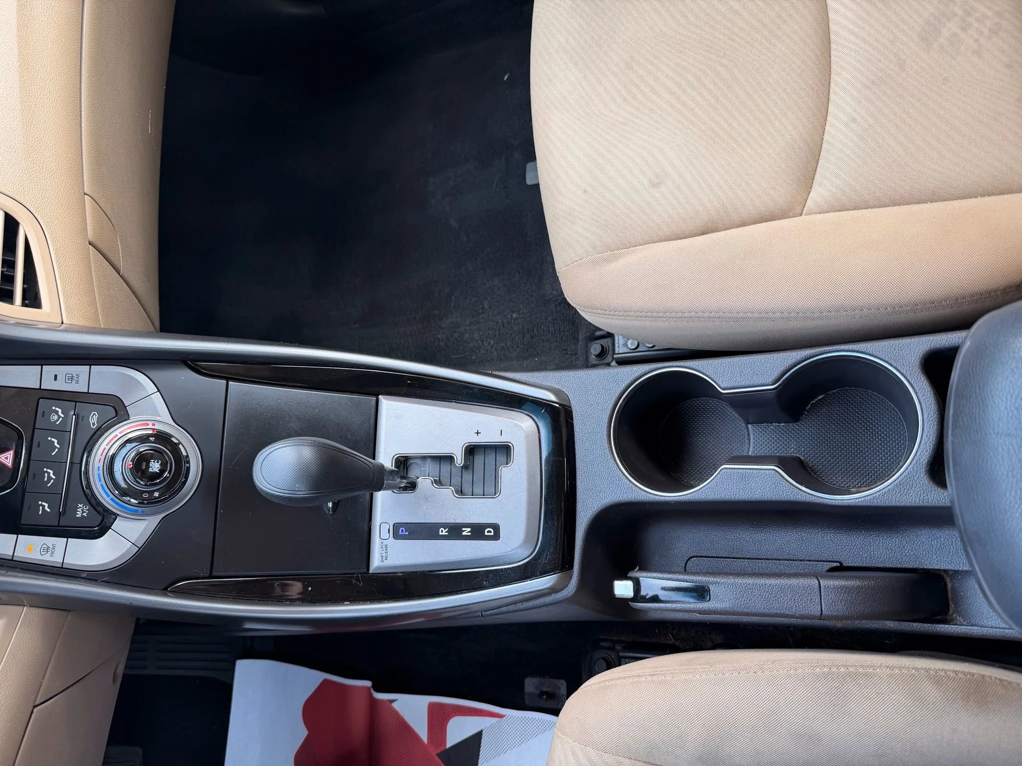 Used 2013 Hyundai Elantra GLS image 16