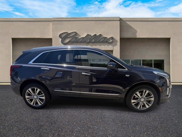 Certified 2024 Cadillac XT5 Premium Luxury w/ Technology Package FWD image 2