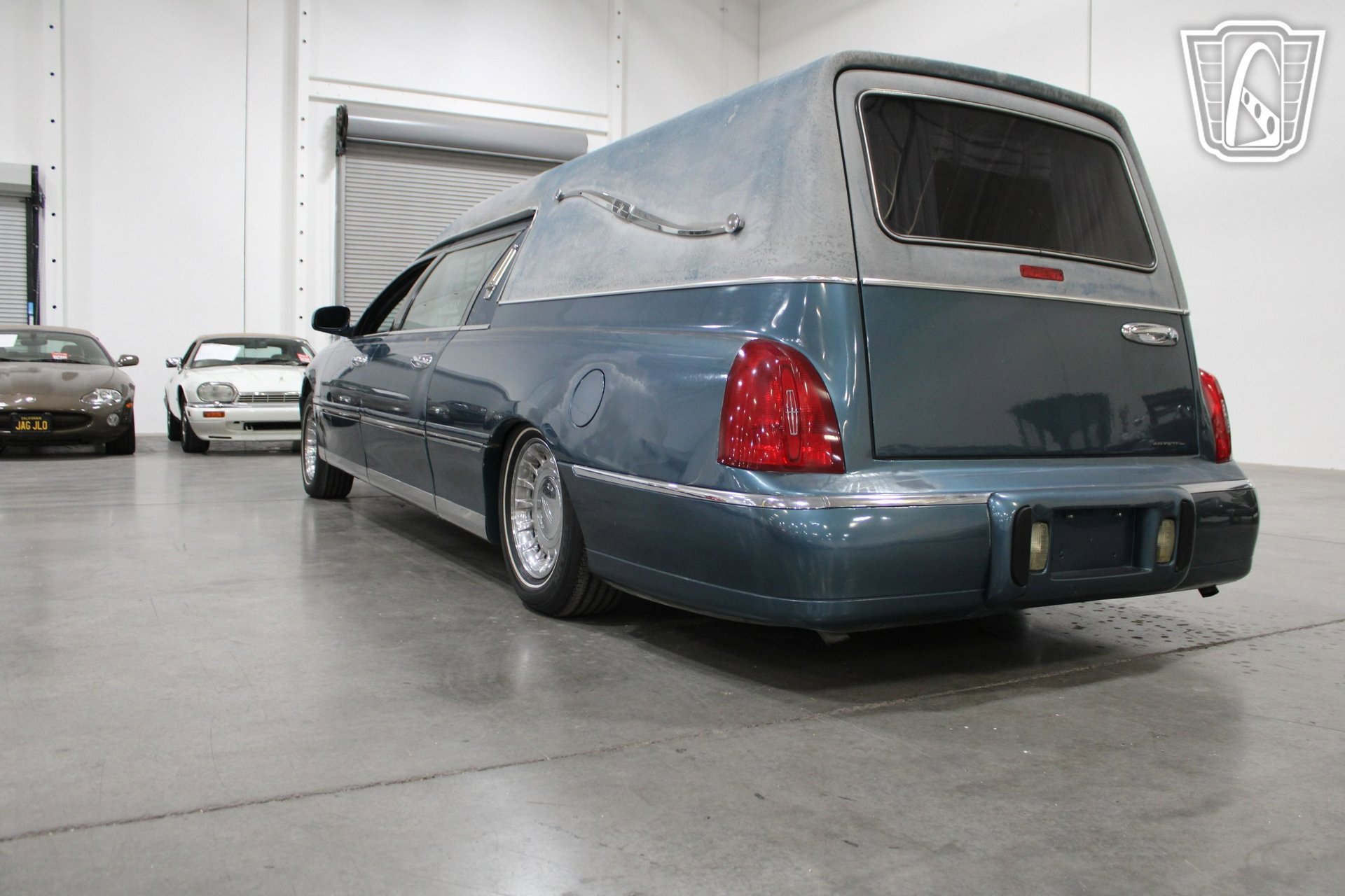 Used 2001 Lincoln Town Car Executive RWD image 24