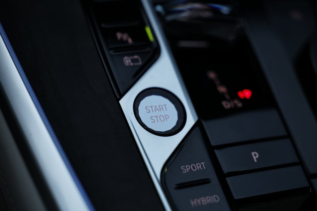 New 2026 BMW X5 xDrive50e w/ Executive Package image 40