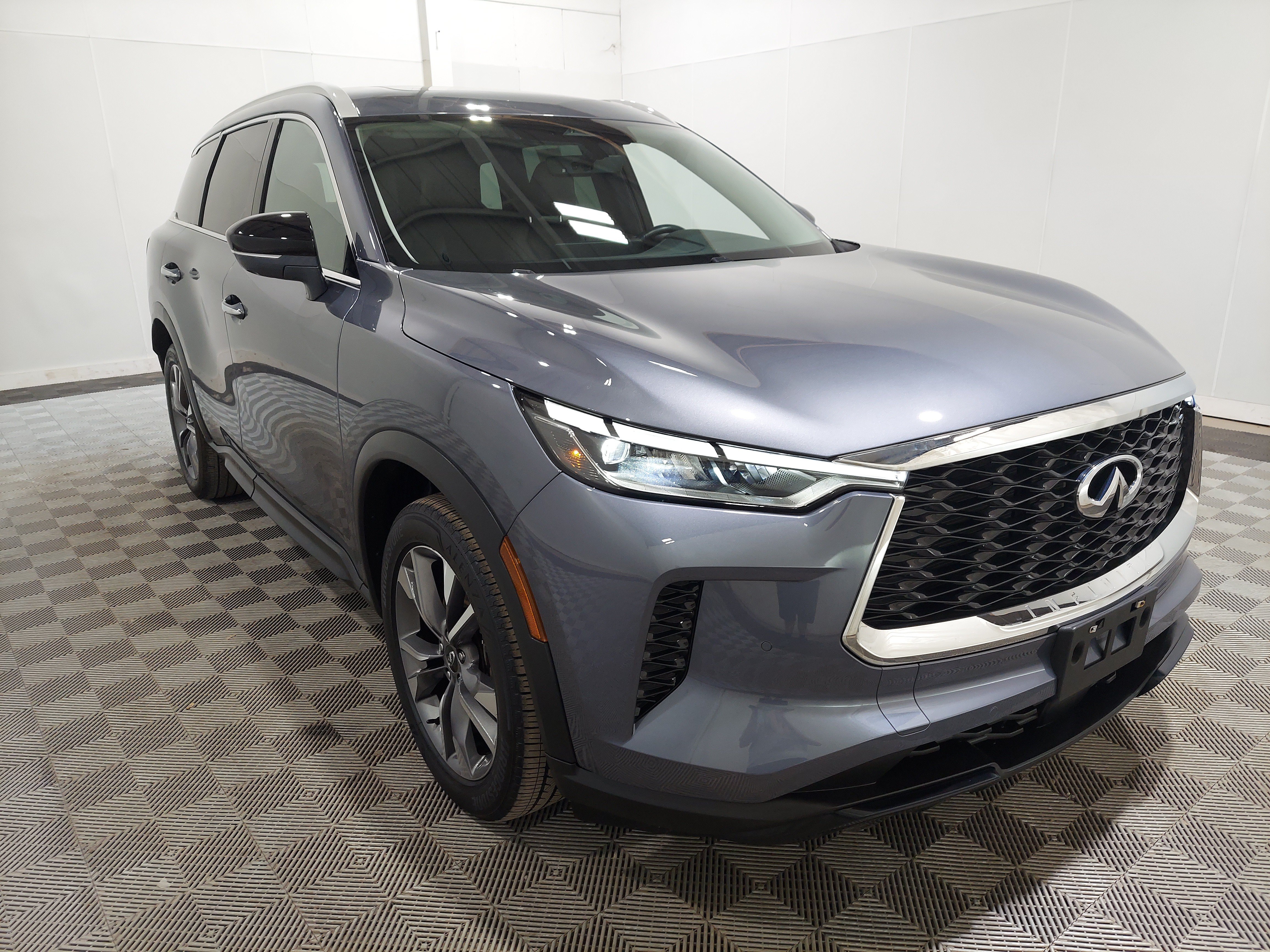 Used 2024 INFINITI QX60 Luxe AWD/4WD image 4
