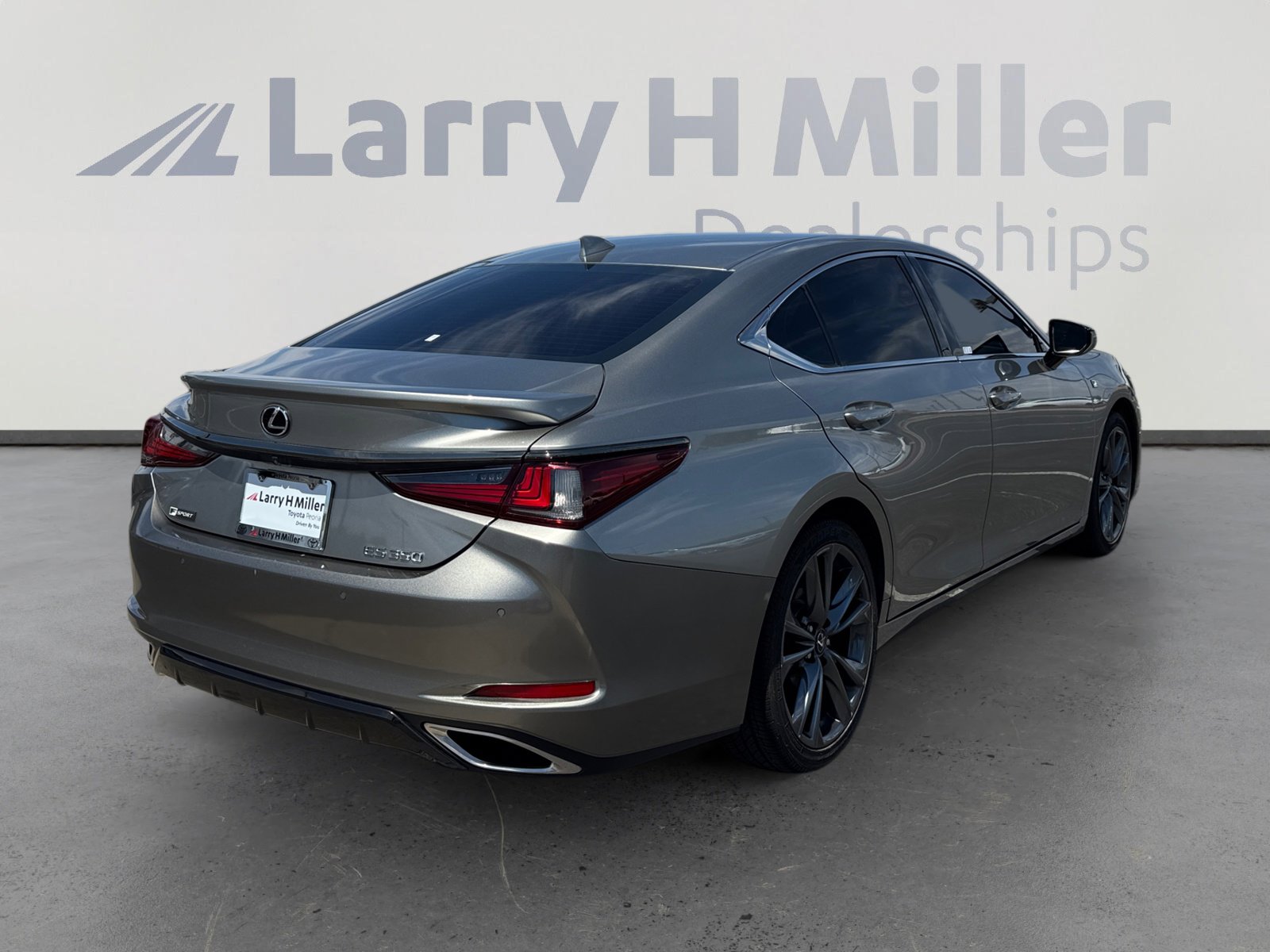 Used 2021 Lexus ES 350 F Sport w/ Accessory Package 2 FWD image 5