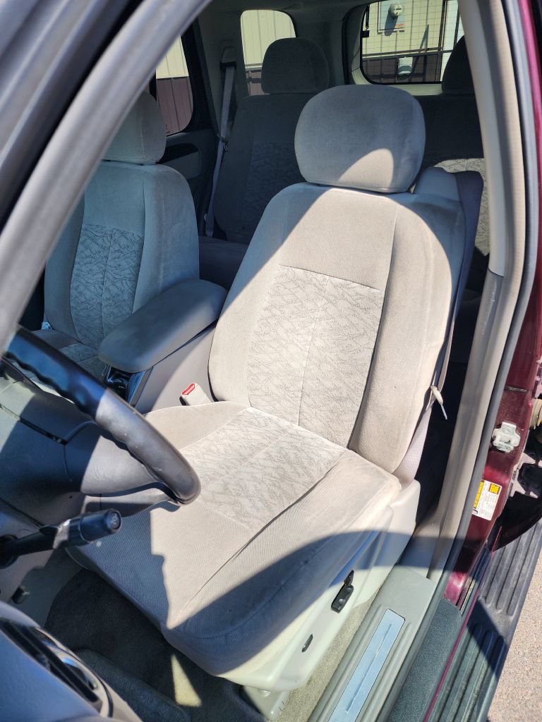 Used 2006 GMC Envoy SLE w/ Sle Preferred Equipment Group AWD/4WD image 15