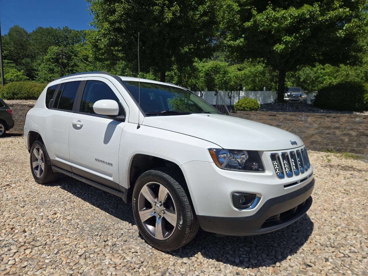 Used 2016 Jeep Compass High Altitude AWD/4WD image 28