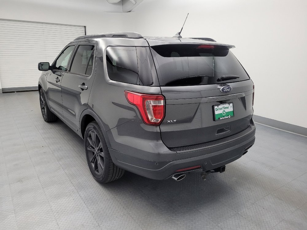 Used 2018 Ford Explorer XLT w/ Equipment Group 202A FWD image 5