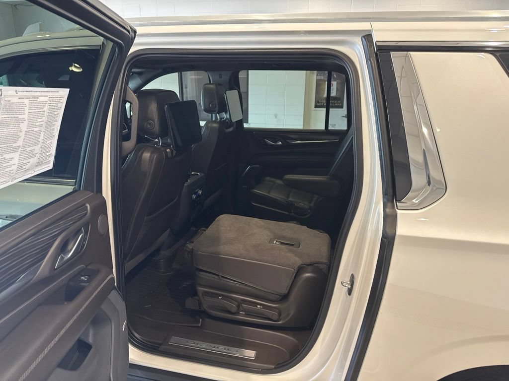 Used 2021 GMC Yukon XL Denali w/ Denali Ultimate Package AWD/4WD image 21