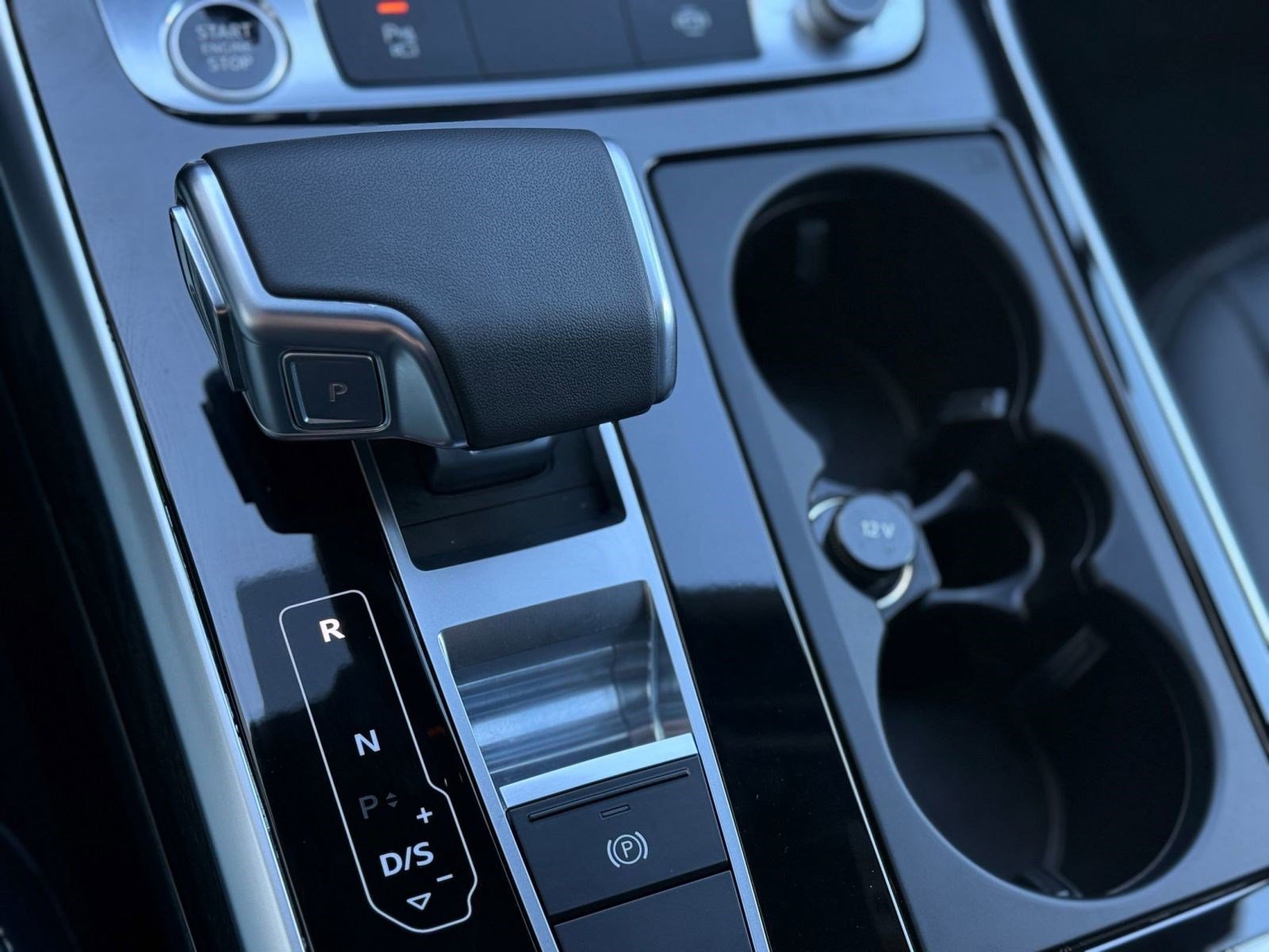 Used 2025 Audi Q7 2.0T Premium w/ Convenience Package image 29